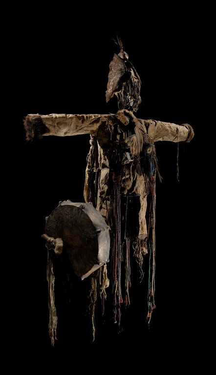 costume de chamane de Mongolie, collections du muséum de Toulouse